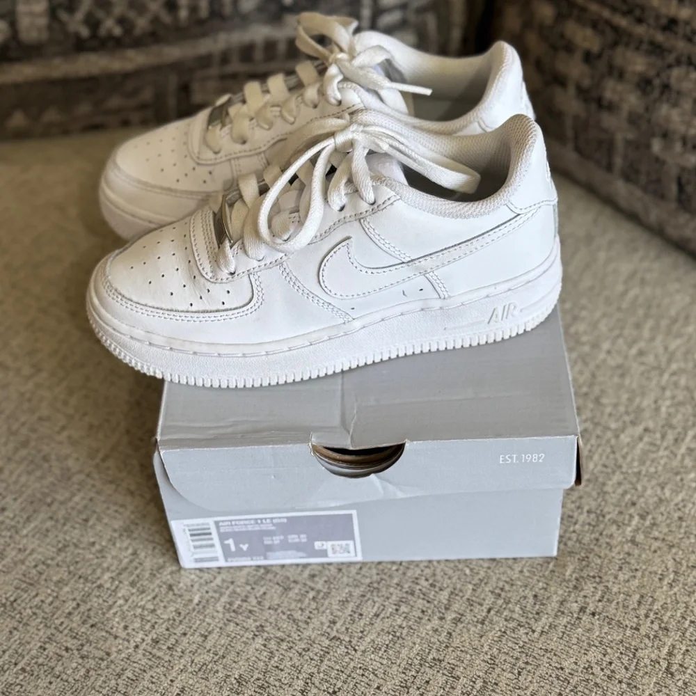Nike Air Force 1 - Picture 5 of 6